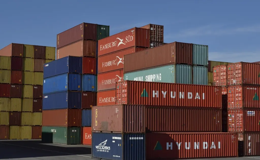 Ontdek de wereld van logistiek: innovatieve oplossingen, efficiënt supply chain management en flowoptimalisatie. Maximaliseer uw operationele efficiëntie en verlaag uw kosten met ons deskundige logistieke advies.